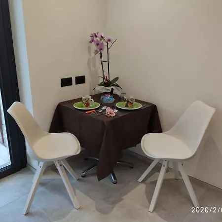Homestay Shared Bathroom - Myaostaproject Aosta